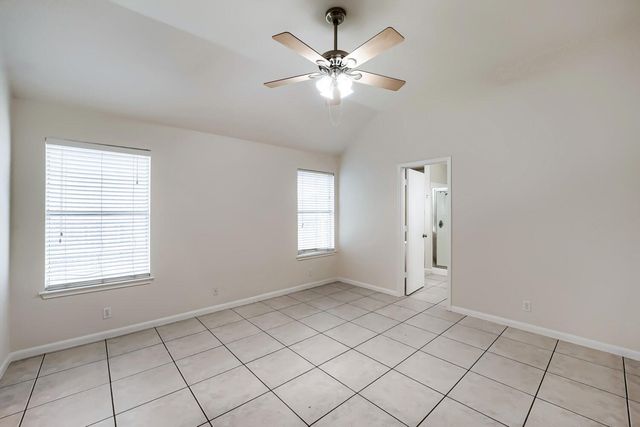 409 Willowbrook DR, Hutto, TX 78634