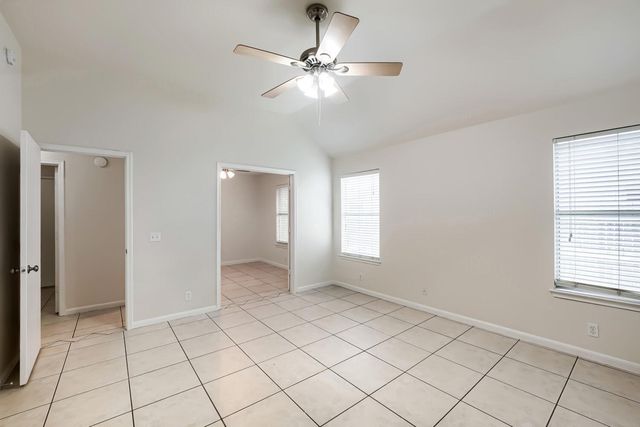 409 Willowbrook DR, Hutto, TX 78634