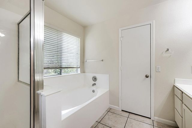 409 Willowbrook DR, Hutto, TX 78634