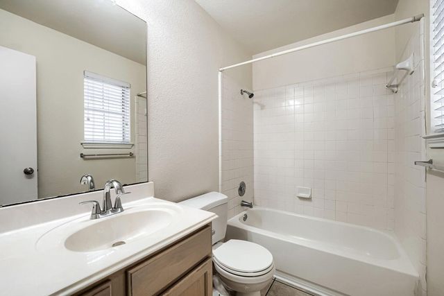 409 Willowbrook DR, Hutto, TX 78634