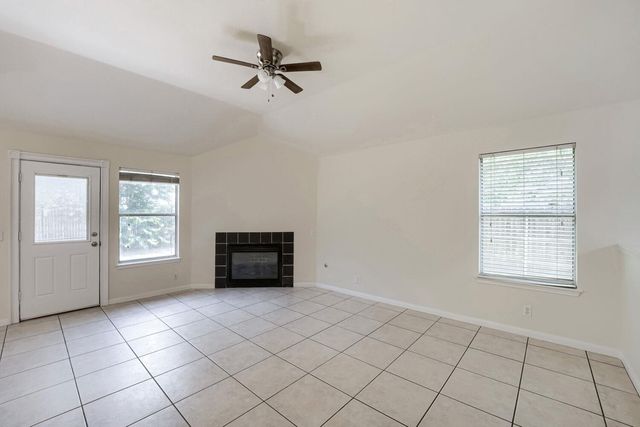 409 Willowbrook DR, Hutto, TX 78634