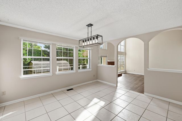 6713 Harvest Run Drive, Harrison, TN 37341
