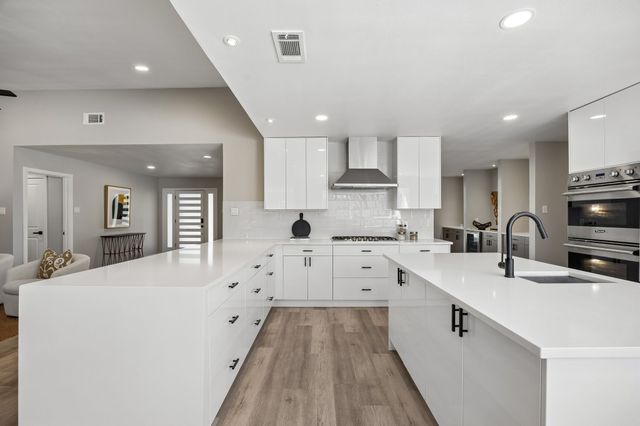 9918 Ila Drive, Dallas, TX 75220