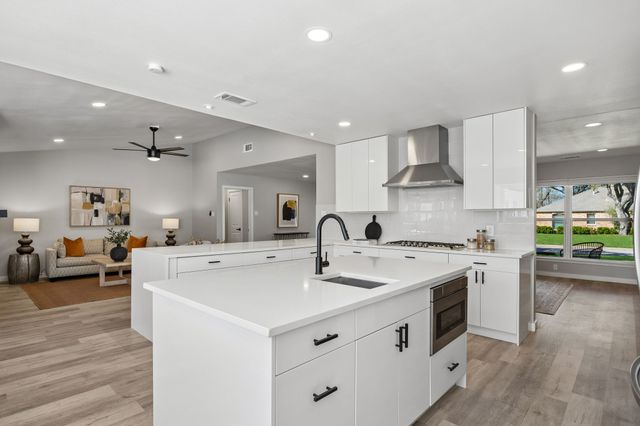 9918 Ila Drive, Dallas, TX 75220