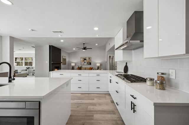 9918 Ila Drive, Dallas, TX 75220