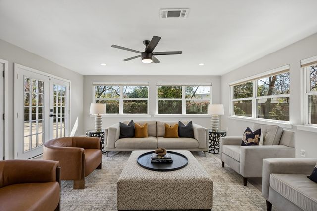 9918 Ila Drive, Dallas, TX 75220