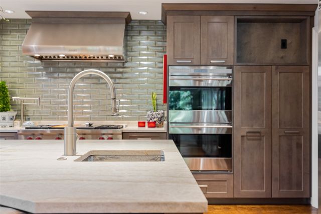 11117 Eastview Circle, Dallas, TX 75230
