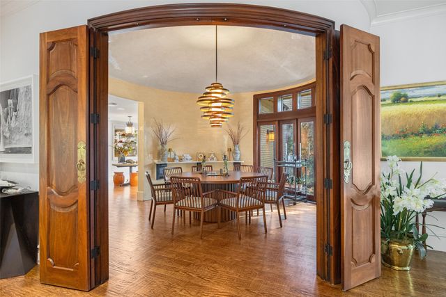11117 Eastview Circle, Dallas, TX 75230