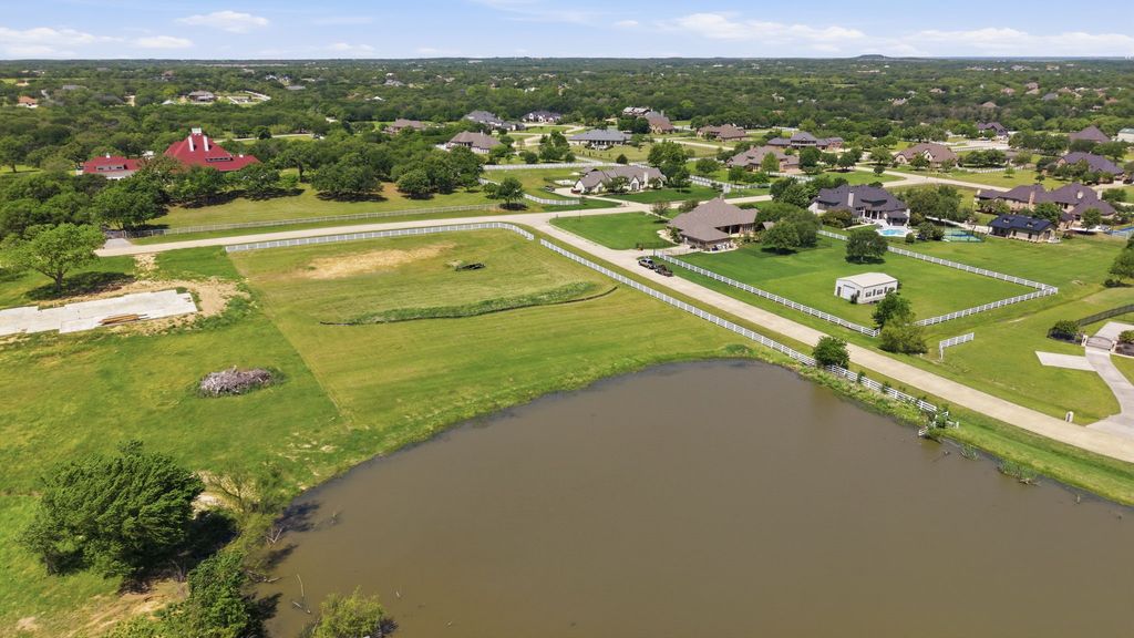 900 Show Master Court, Bartonville, TX 76226 — photo 3