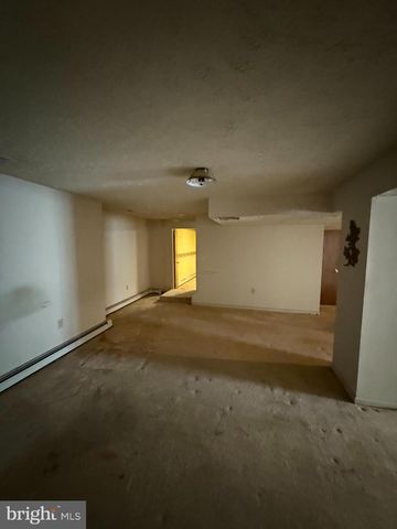 9006 TRUBADOR DR, Clinton, MD 20735