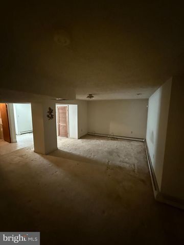 9006 TRUBADOR DR, Clinton, MD 20735