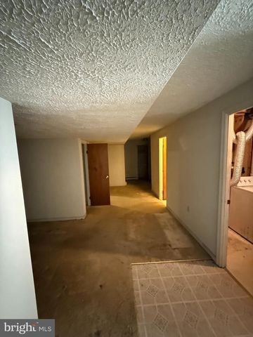 9006 TRUBADOR DR, Clinton, MD 20735