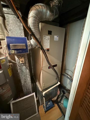 9006 TRUBADOR DR, Clinton, MD 20735