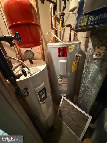 9006 TRUBADOR DR, Clinton, MD 20735