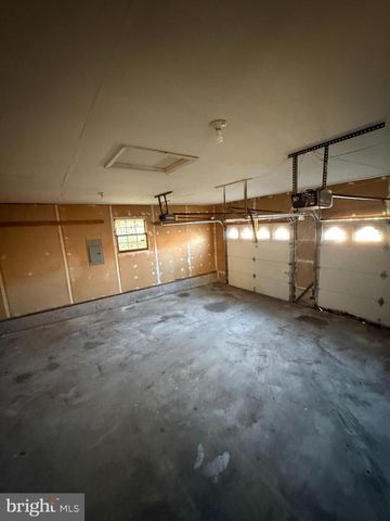 9006 TRUBADOR DR, Clinton, MD 20735