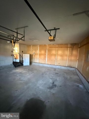 9006 TRUBADOR DR, Clinton, MD 20735