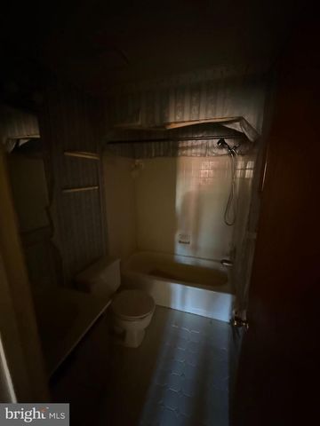 9006 TRUBADOR DR, Clinton, MD 20735