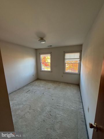 9006 TRUBADOR DR, Clinton, MD 20735