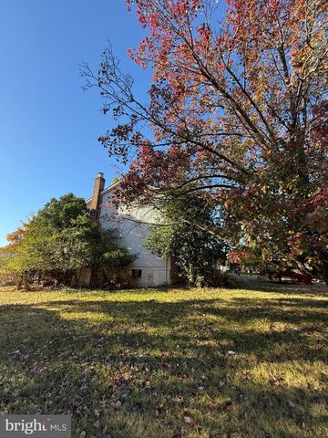 9006 TRUBADOR DR, Clinton, MD 20735