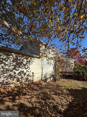 9006 TRUBADOR DR, Clinton, MD 20735