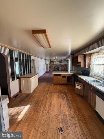 9006 TRUBADOR DR, Clinton, MD 20735