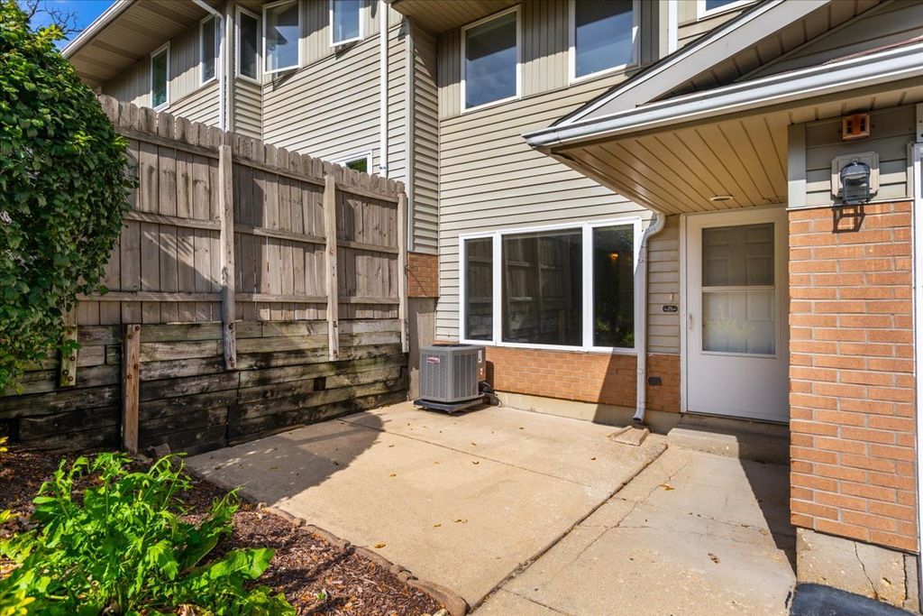 473 River Bend Circle 115, Naperville, IL 60540 — photo 4