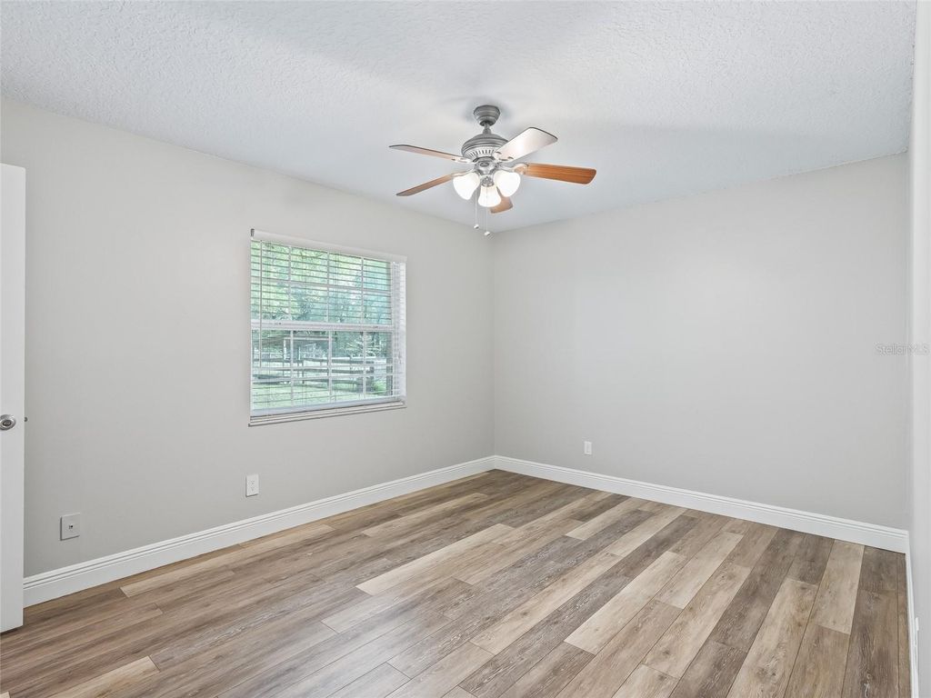 Image 20 of property listing at 8234 S US 301, Bushnell, FL 33513