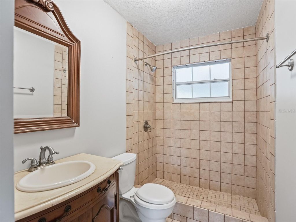 Image 25 of property listing at 8234 S US 301, Bushnell, FL 33513