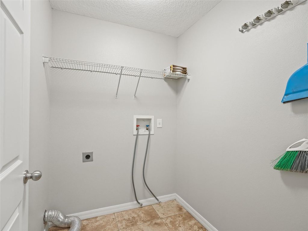 Image 28 of property listing at 8234 S US 301, Bushnell, FL 33513