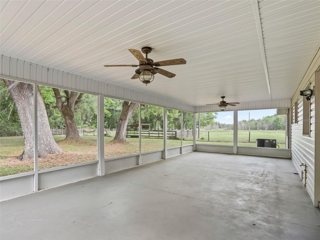 Image 29 of property listing at 8234 S US 301, Bushnell, FL 33513