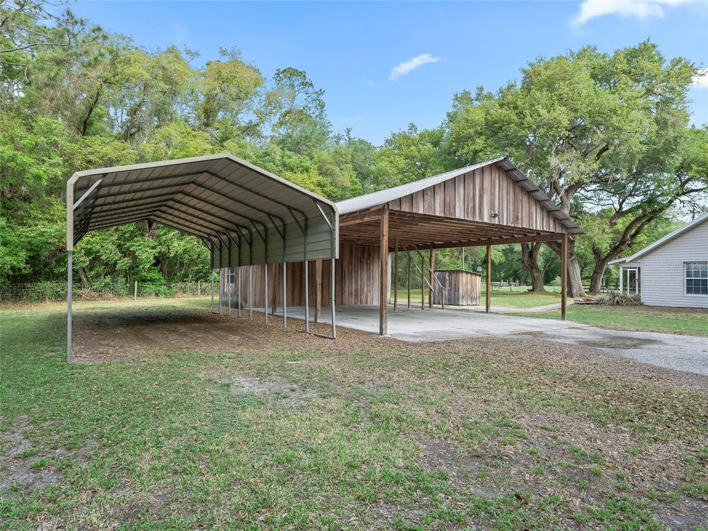 Image 38 of property listing at 8234 S US 301, Bushnell, FL 33513