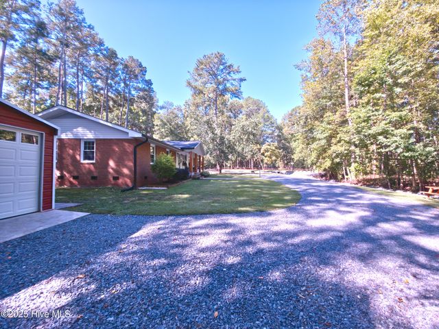508 S Glenwood Trail, Southern Pines, NC 28387