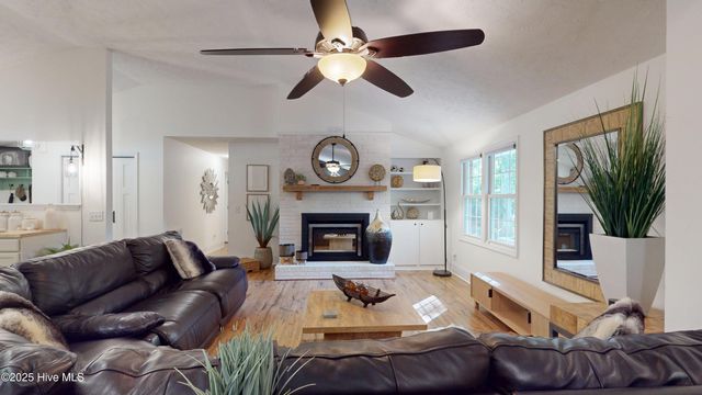 508 S Glenwood Trail, Southern Pines, NC 28387