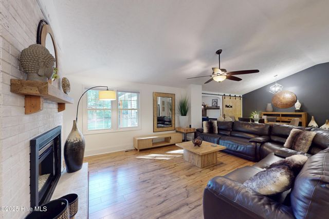 508 S Glenwood Trail, Southern Pines, NC 28387