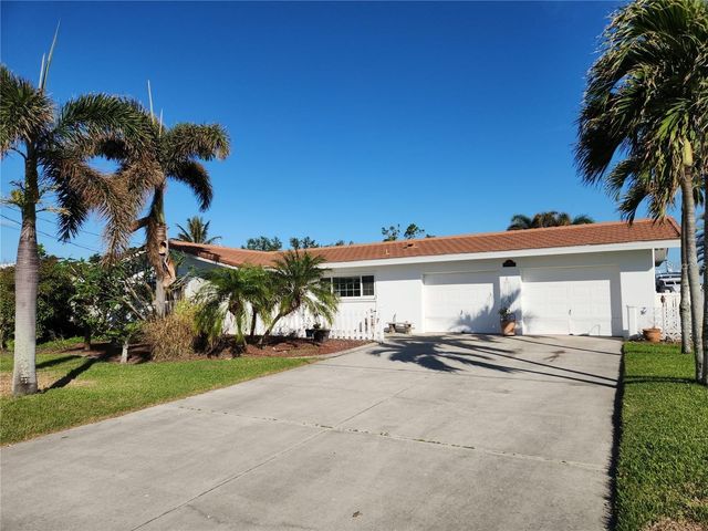 2215 PALM TREE DRIVE, Punta Gorda, FL 33950