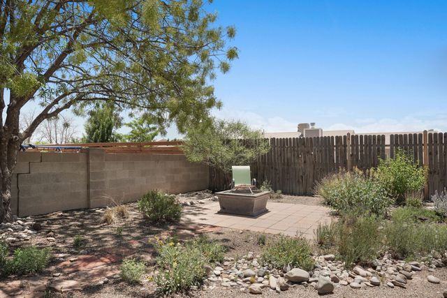 444 Wagon Train Drive SE, Rio Rancho, NM 87124