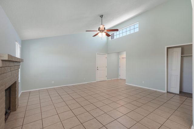 444 Wagon Train Drive SE, Rio Rancho, NM 87124