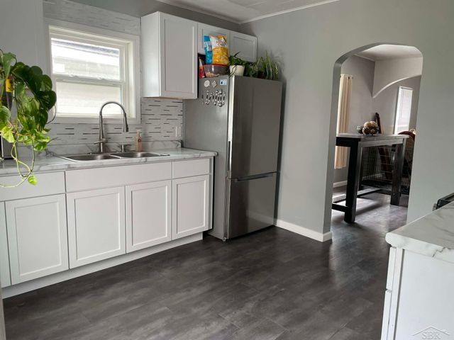 1804 N Charles Street, Saginaw, MI 48602