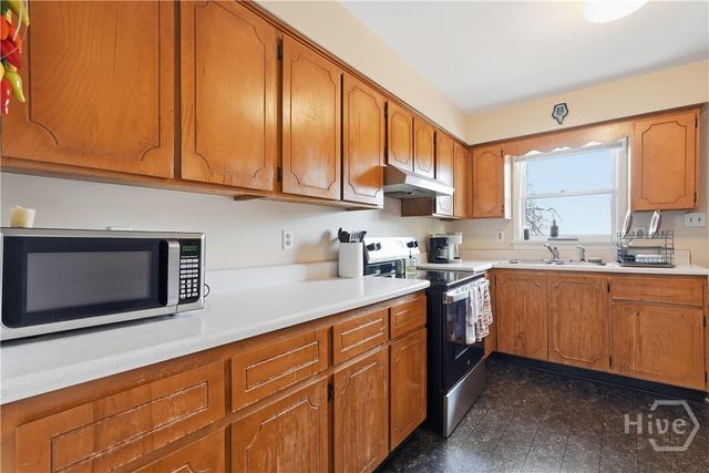 512 E Duffy Street, Savannah, GA 31401