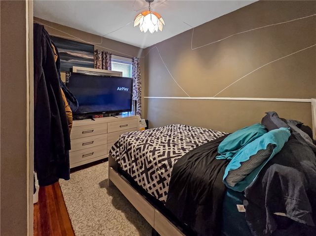 17 Sessions Street, Providence, RI 02906