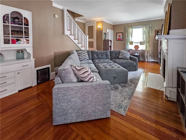 17 Sessions Street, Providence, RI 02906