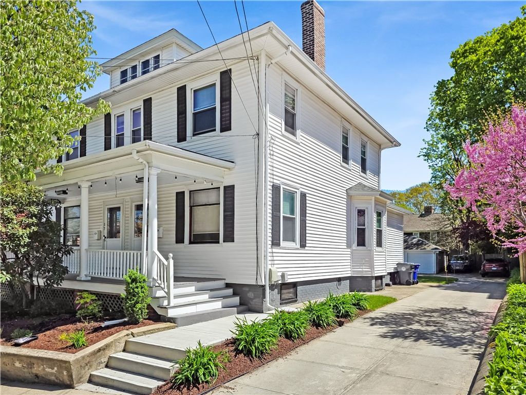17 Sessions Street, Providence, RI 02906