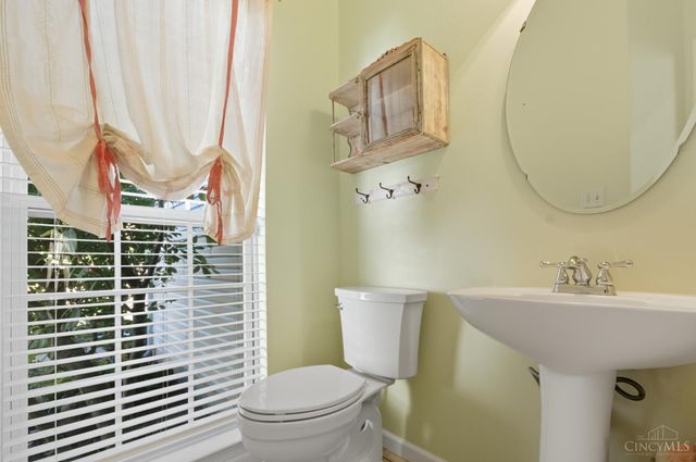 8199 Vadith Court, West Chester, OH 45069