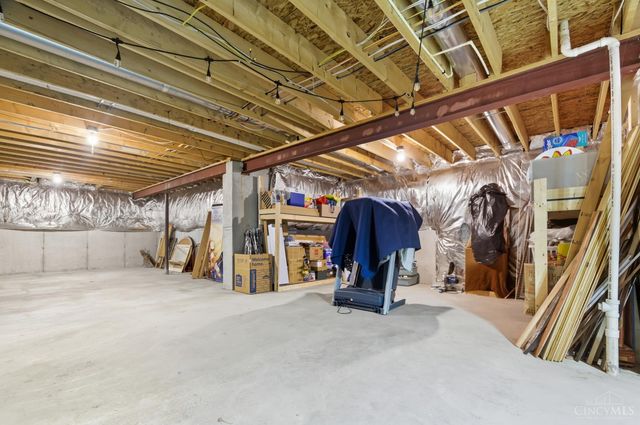 8199 Vadith Court, West Chester, OH 45069