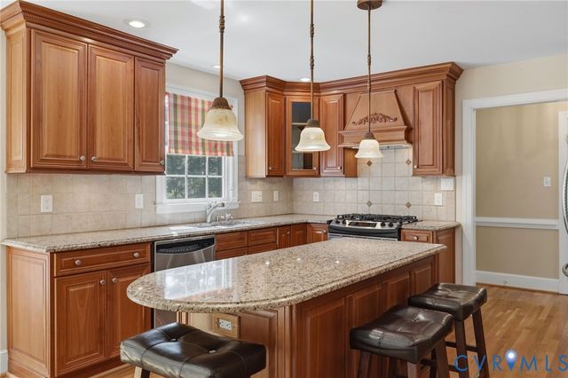 1801 Windingridge Dr, Henrico, VA 23238