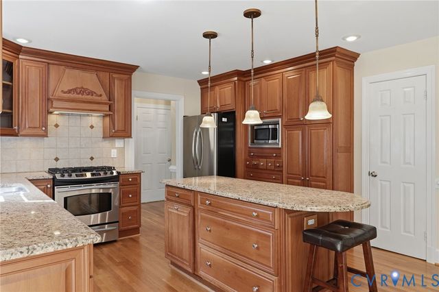 1801 Windingridge Dr, Henrico, VA 23238