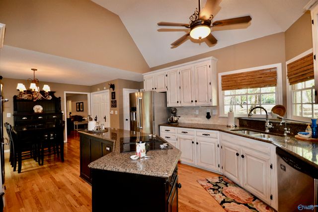 120 Arbery Drive NW, Huntsville, AL 35806