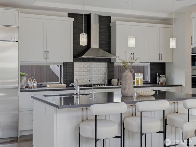 719 99th Avenue NE, Bellevue, WA 98004