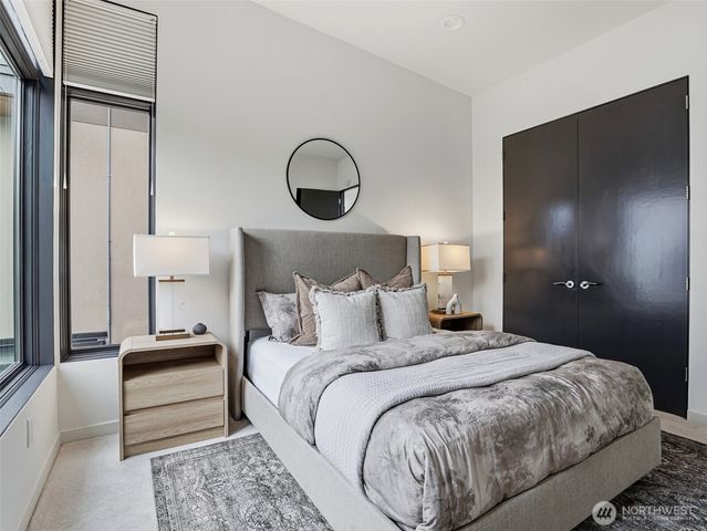 719 99th Avenue NE, Bellevue, WA 98004