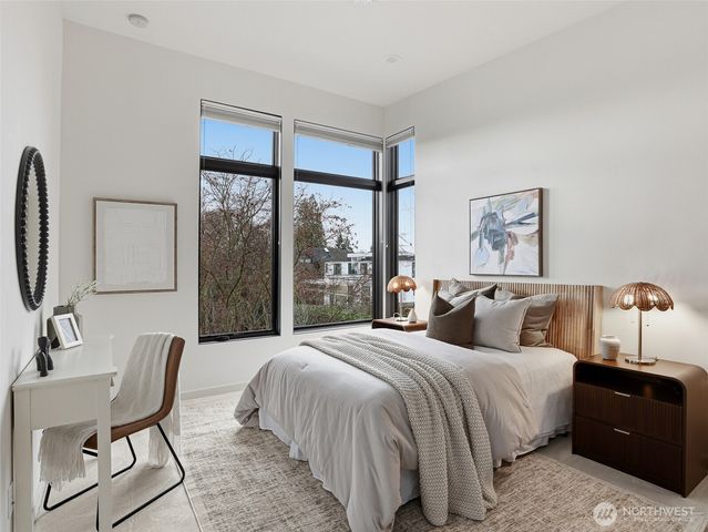 719 99th Avenue NE, Bellevue, WA 98004